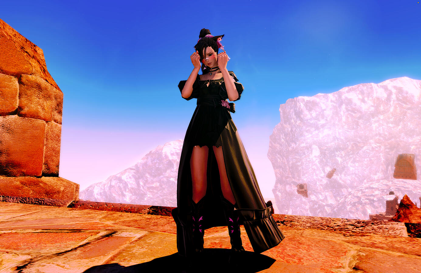 Luna Regius (https://bsky.app/profile/lunalovespink.bsky.social)